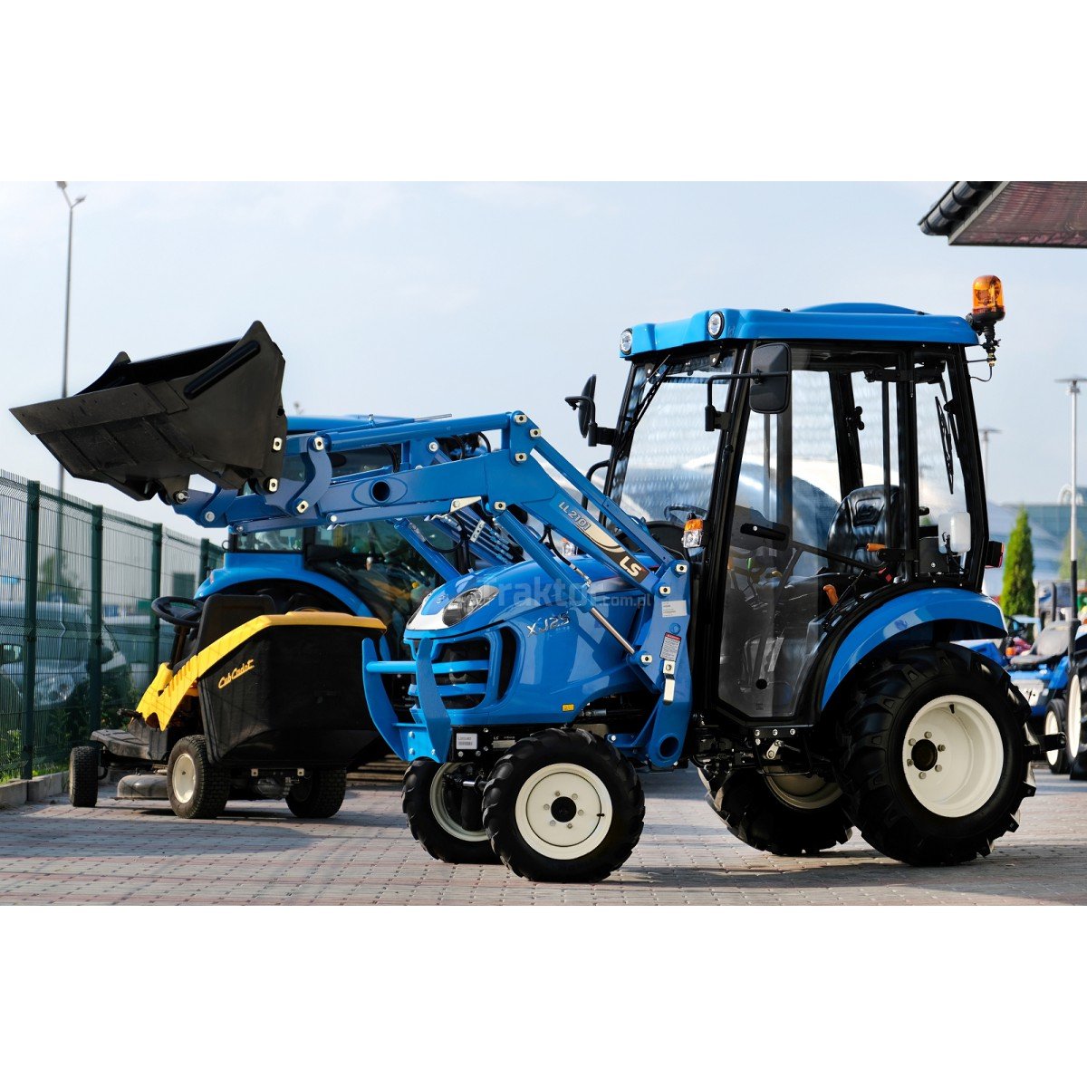 LS Tractor xJ25 MEC 4X4 24,4 KM/CAB +ŁADOWACZ - obrazek 7